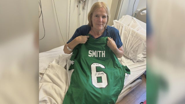 23pkg-js-devonta-smiths-wife-surprises-fan-in-hospital-transfer-frame-3394.jpg 
