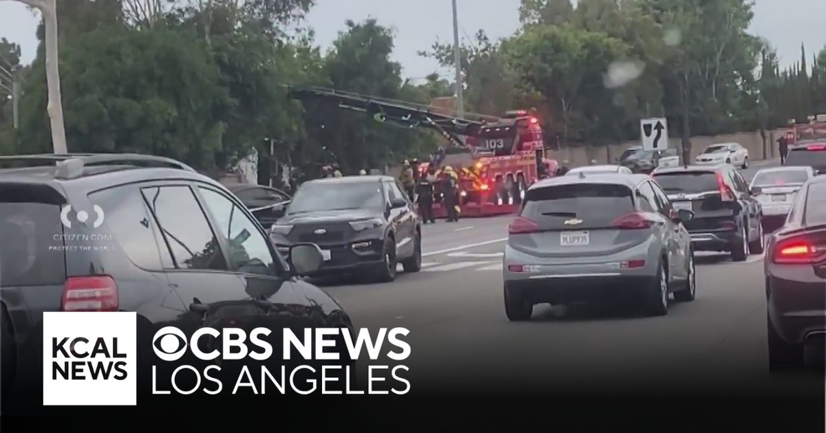 Bystander killed after road rage crash in Long Beach - CBS Los Angeles
