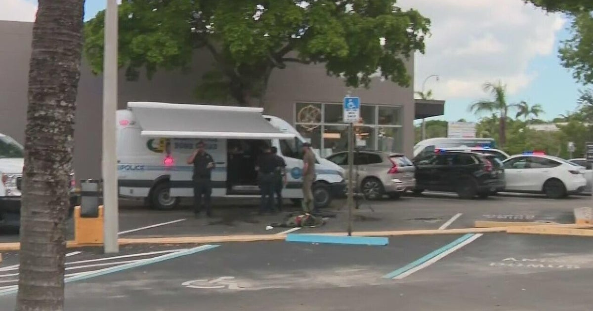 Man arrested after threatening to