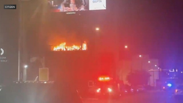 rail-park-fire-philadelphia.jpg 