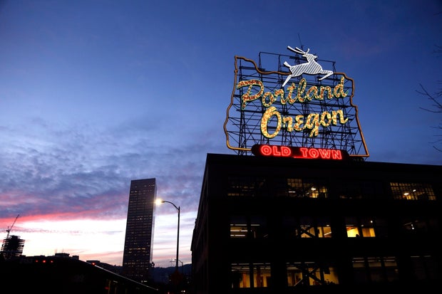 Trump Askeri Portland Oregon 