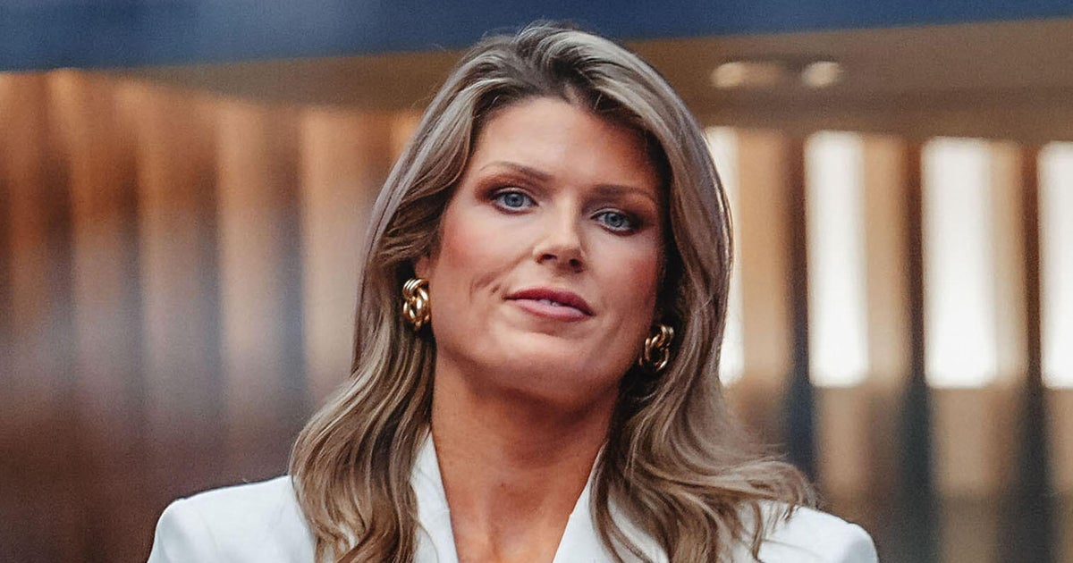 Advocacy group wants prosecutor Lindsey Halligan investigated by state bar