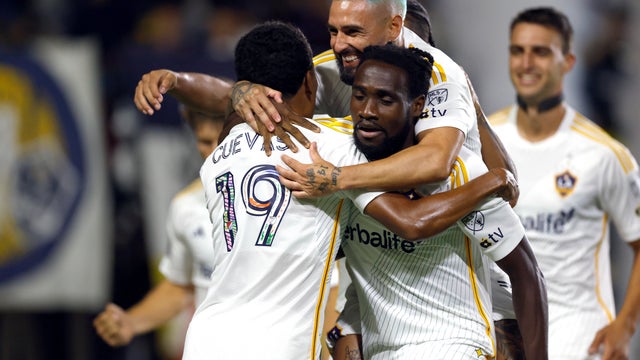 LA Galaxy v Sporting Kansas City 