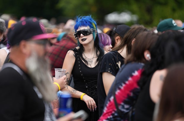 rf-fans-2-riot-fest-jake-barlow.jpg 