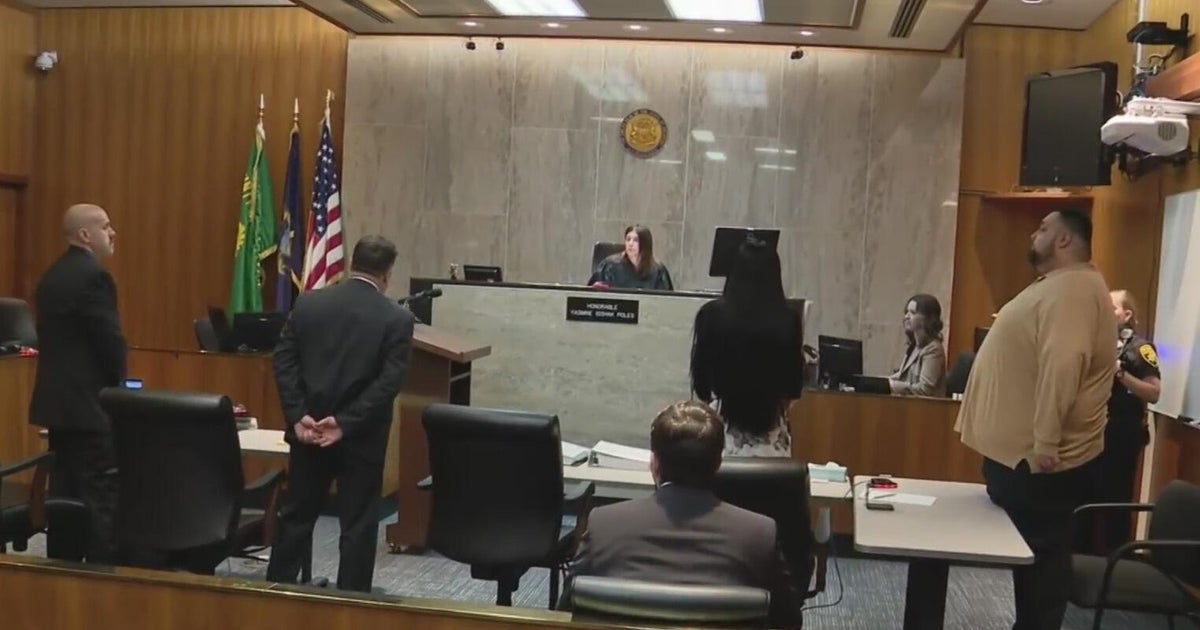 Opening statements begin in Rochester Hills murder trial - CBS Detroit