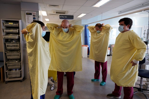 BRITAIN-HEALTH-VIRUS-HOSPITAL-FIREFIGHTERS 