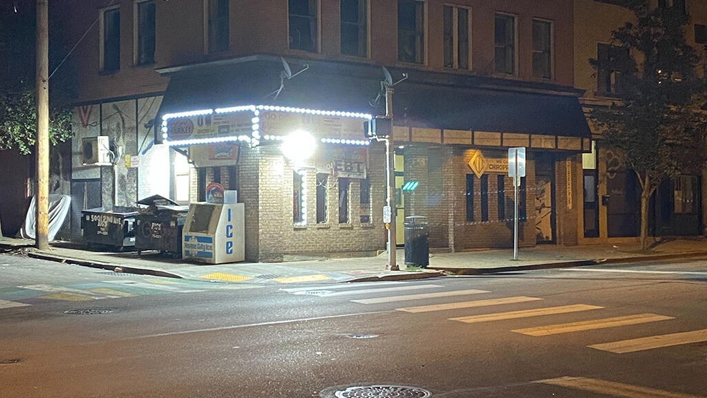 Man arrested, accused of armed robbery at Hazelwood convenience store ...