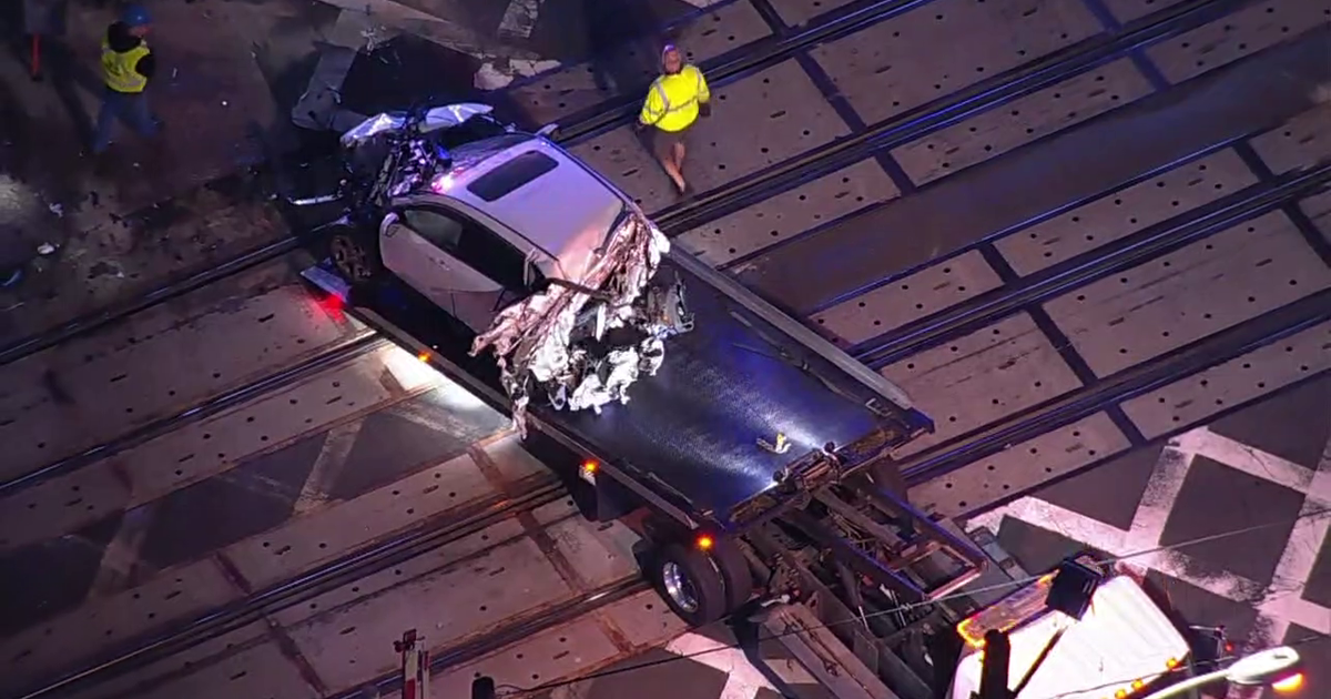 NJ Transit delayed after train hits car on tracks in Ramsey - CBS New York