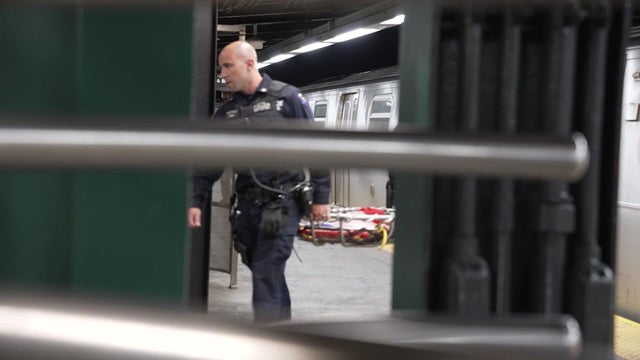 cold-open-marcy-ave-sta-wcbsfbbe-hi-res-still-00-00-2300.jpg 
