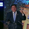 In Atlanta speech, Pritzker urges Dems to stand up to Trump's "authoritarian regime" 