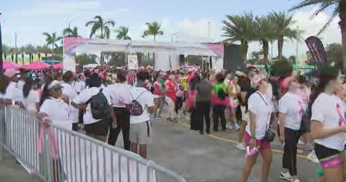 Nearly 10,000 share stories of breast cancer survival, advocacy at Susan G. Komen More Than Pink Walk