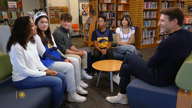 jericho-high-school-students.jpg 