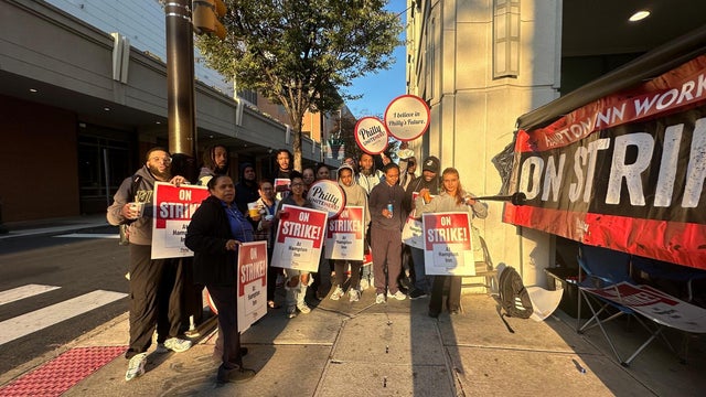 hampton-inn-workers-on-strike-unite-here-local-274.jpg 