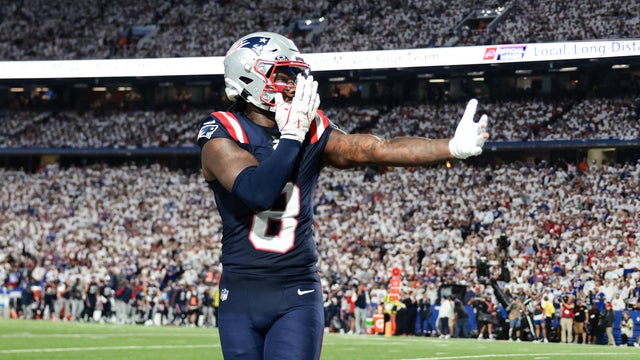 New England Patriots v Buffalo Bills - NFL 2025 