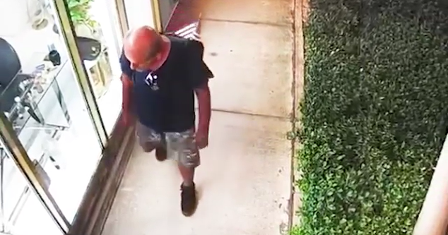Man wanted in bike shop smash-and-grab burglary, Broward Sheriff’s Office says