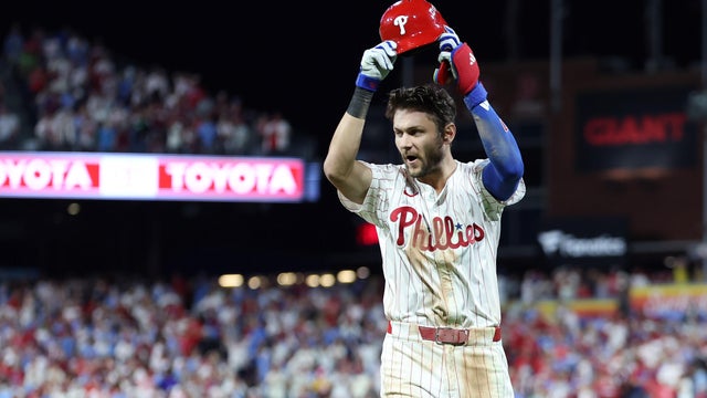 Division Series - Los Angeles Dodgers v Philadelphia Phillies - Game Two 