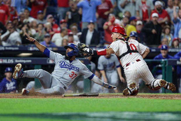 Division Series - Los Angeles Dodgers v Philadelphia Phillies - Game 2