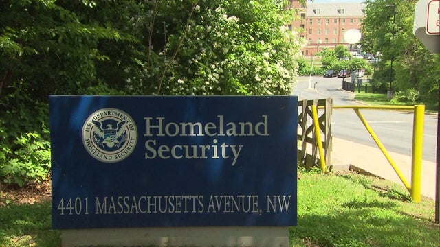 10p-pkg-immigration-attorney-wcco8x0e-00-00-4713.jpg 