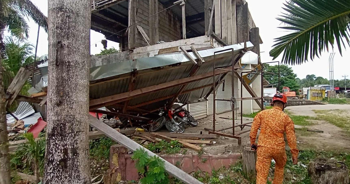 Deadly earthquakes beat the Philippines, causing temporary tsunami alerts
