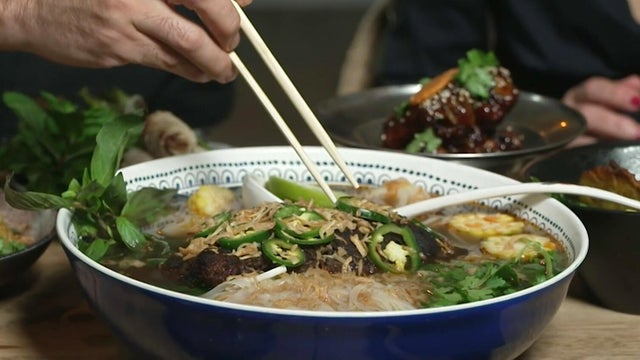 cbsmiami-phuc-yea-miami-restaurant-1.jpg 