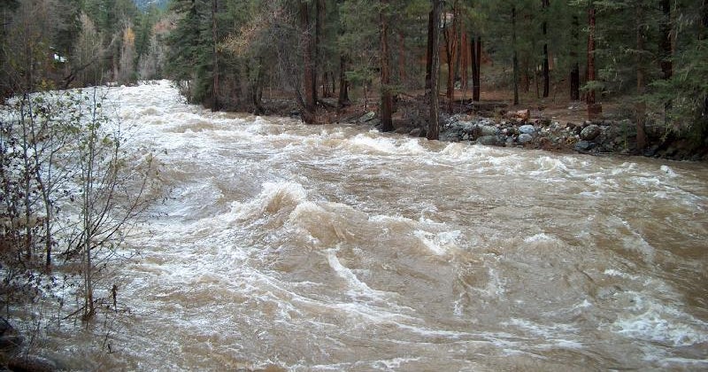 Colorado authorities order evacuation along Vallecito Creek due to levee breach