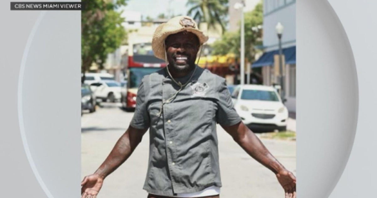 Community mourns after Miami activist Dwight Wells killed outside his restaurant: