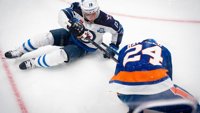 Jets Islanders Hockey 