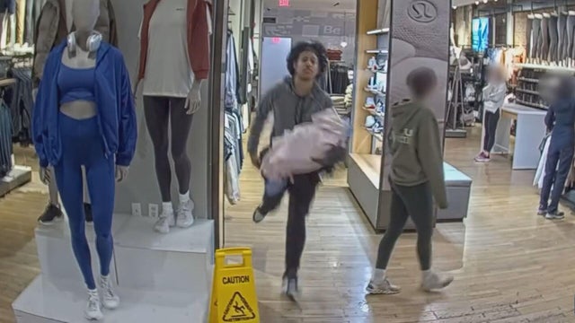 newbury-street-shoplifting-video-frame-249.jpg 