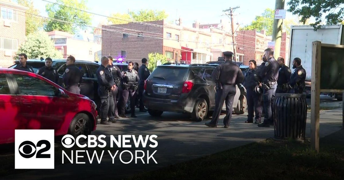 Teenage girl sexually assaulted on way to school in the Bronx - CBS New ...