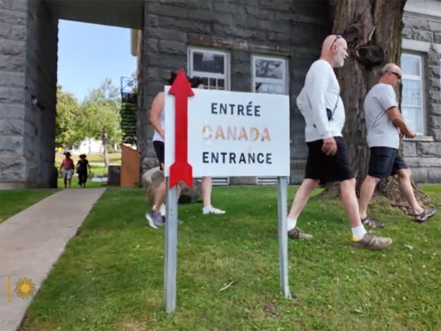 us-canada-border-library-1280.jpg 