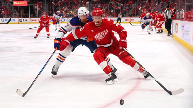 Edmonton Oilers v Detroit Red Wings 