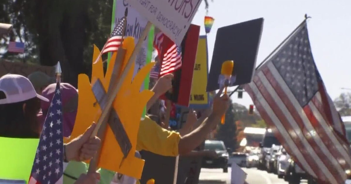 Placer County teens make voices heard, whether supporting No Kings movement or not