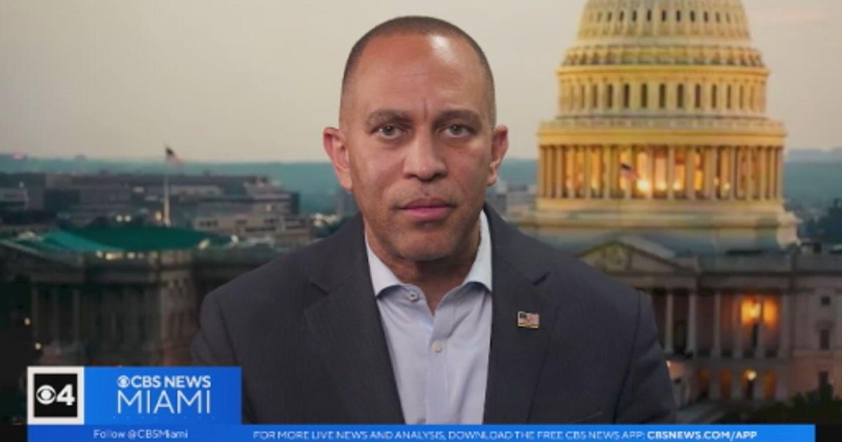 Government Shutdown Worsens, Hits Travel and Economy