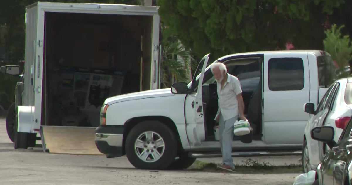 Evictions resume at Li’l Abner Mobile Home Park as dozens more residents face removal in Sweetwater