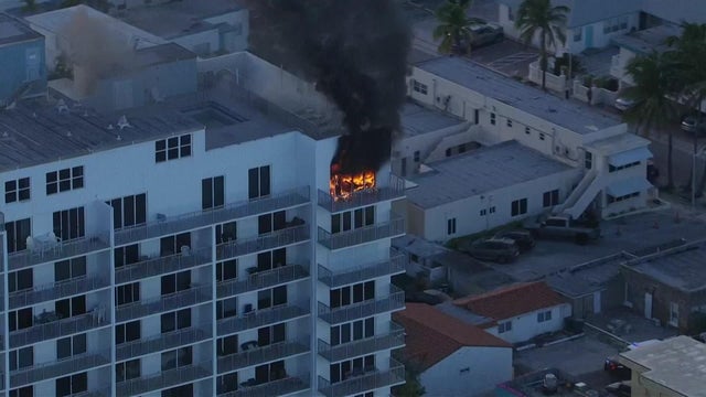 chopper-hollywood-highrise-fire-10-21-25.jpg 