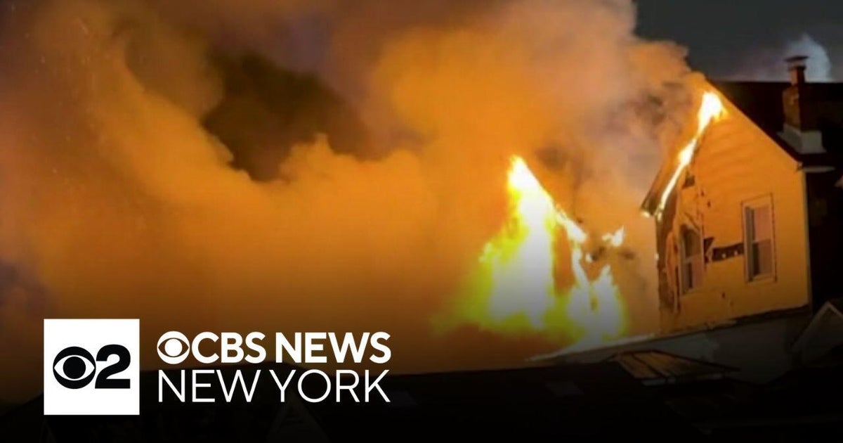 Fireworks destroyed homes in Queens, FDNY says - CBS New York