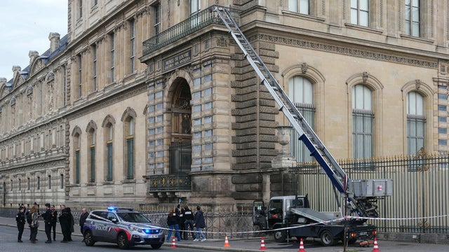 Louvre heist 