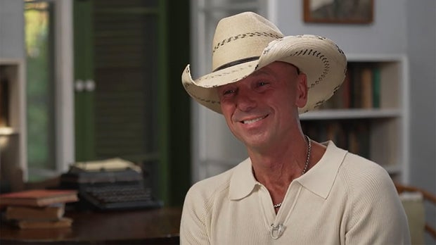 kenny-chesney-in-key-west.jpg 