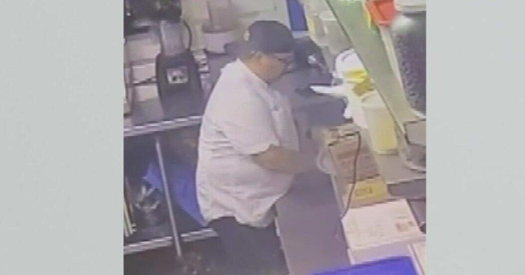 Cook accused of stealing secret recipes from Doral restaurant - CBS Miami