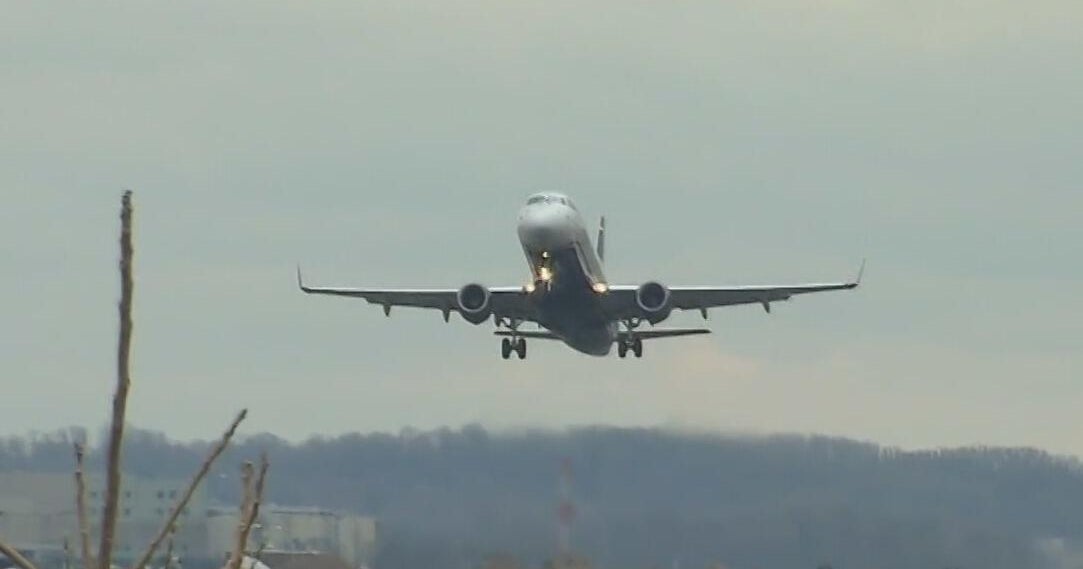 U.S. Senate adjourns until Monday, worrying air travelers and SNAP beneficiaries