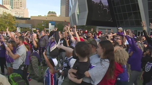 Sacramento Kings home opener rally