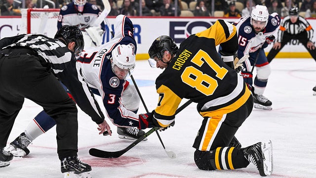 NHL: OCT 25 Blue Jackets at Penguins