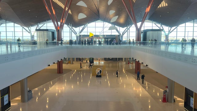 kdka-pittsburgh-international-airport-terminal.jpg 