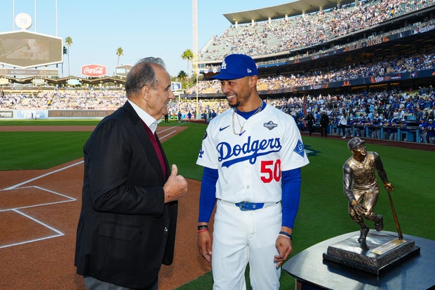 World Series - Toronto Blue Jays v Los Angeles Dodgers - Game 3