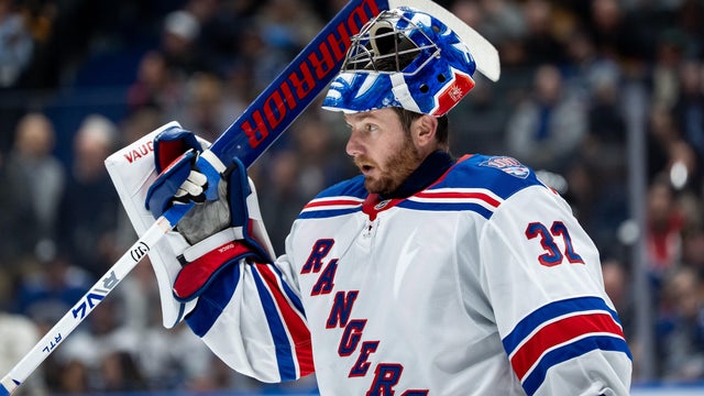 NHL: OCT 28 Rangers at Canucks