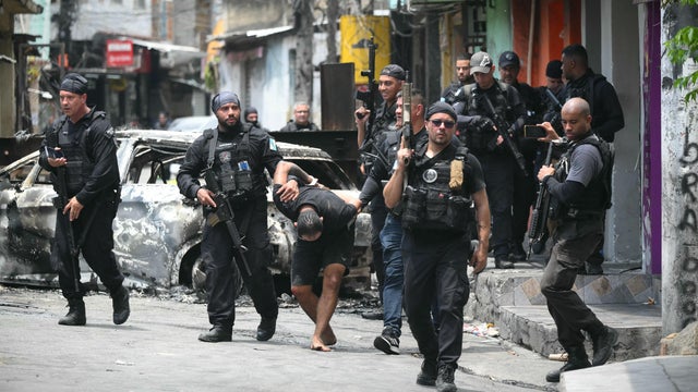 BRAZIL-CRIME-DRUGS-FAVELA-POLICE-RAID