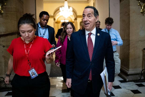 Trump Adviser Sees 'Stronger Measures' If Shutdown Continues 