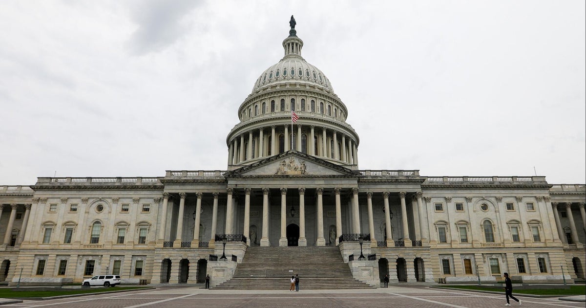 House lawmakers told their paychecks are delayed until government reopens