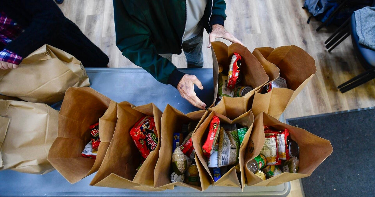 Eye Opener: SNAP benefits, travel disrupted amid ongoing government shutdown