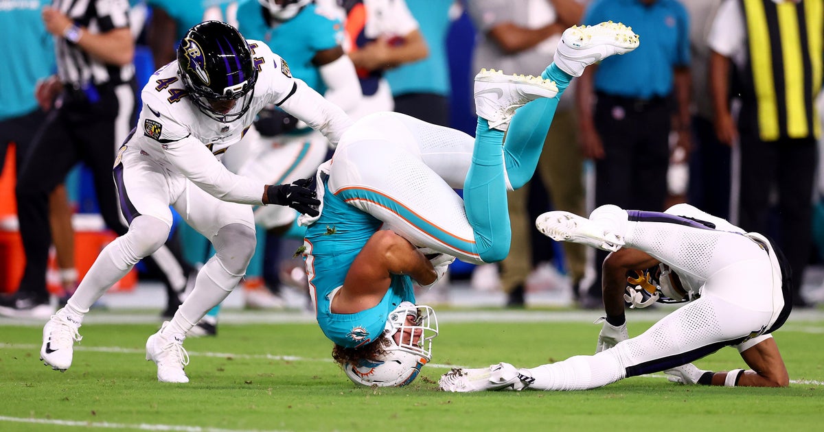 Lamar Jackson throws 4 TDs as Baltimore Ravens rout Miami Dolphins 28-6 on Thursday Night Football Lamar Jackson throws 4 TDs as Baltimore Ravens rout Miami Dolphins 28-6 on Thursday Night Football